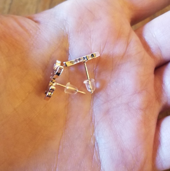 NWOT Adorable Rose Gold Chihuahua Dog Studs - Picture 6 of 6